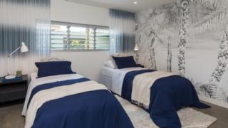 yourtown Draw 472 Photo