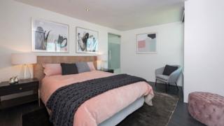 yourtown Draw 473 Photo