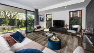 yourtown Draw 474 Photo