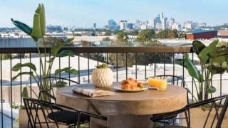 yourtown Draw 476 Photo