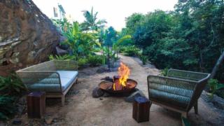 yourtown Draw 476 Photo