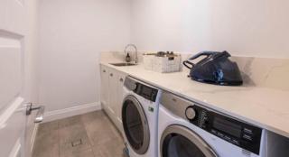 yourtown Draw 518 Photo