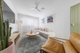 yourtown Draw 537 Photo