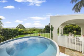 yourtown Draw 537 Photo