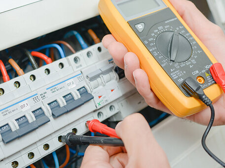 Emergency Level 2 Electrician
