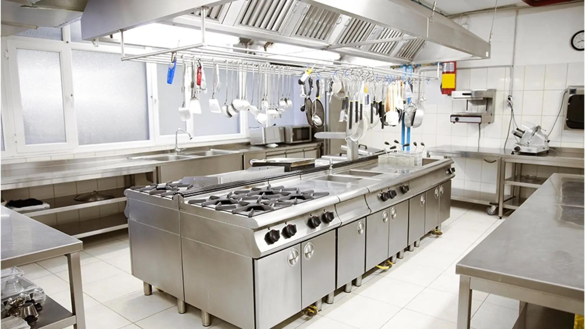 The Most Durable Commercial Kitchen Flooring Option ‐ Top Coat Concrete