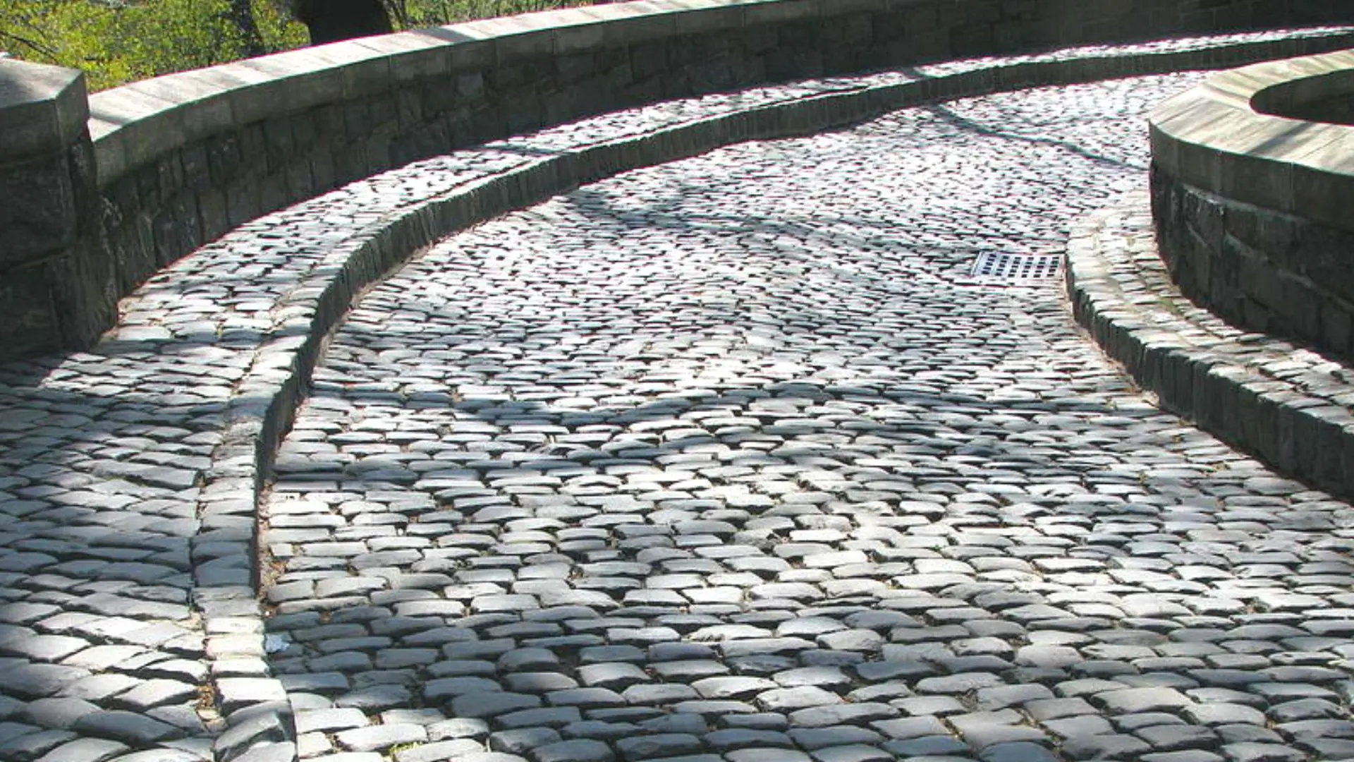 Cobblestone Driveway Long Cobblestone Driveway Long