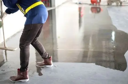 Epoxy vs. Polished Concrete Flooring 