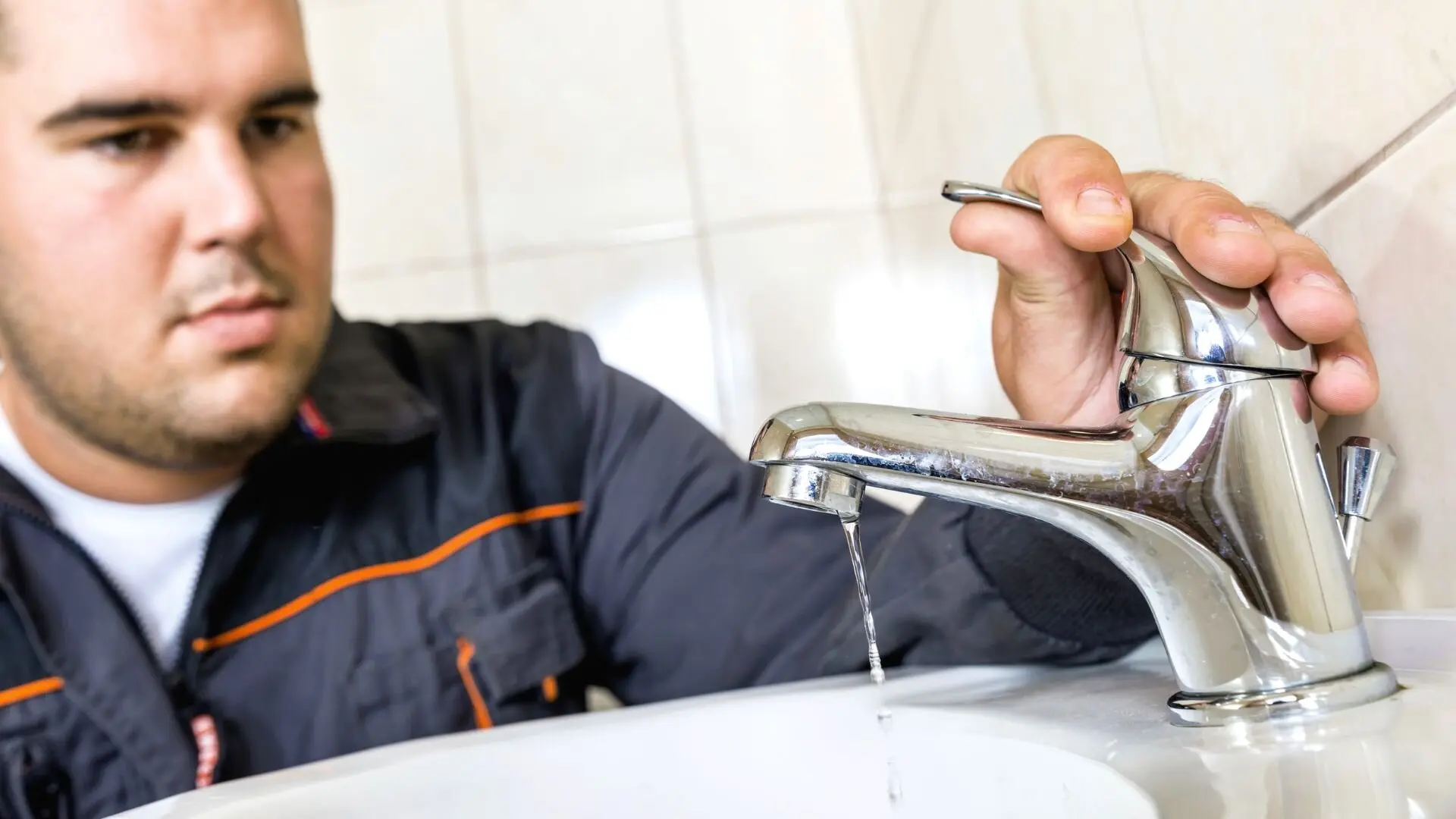 Fix Your Leaking Tap In 5 Simply Steps (DIY GUIDE) ‐ Woolf Plumbing