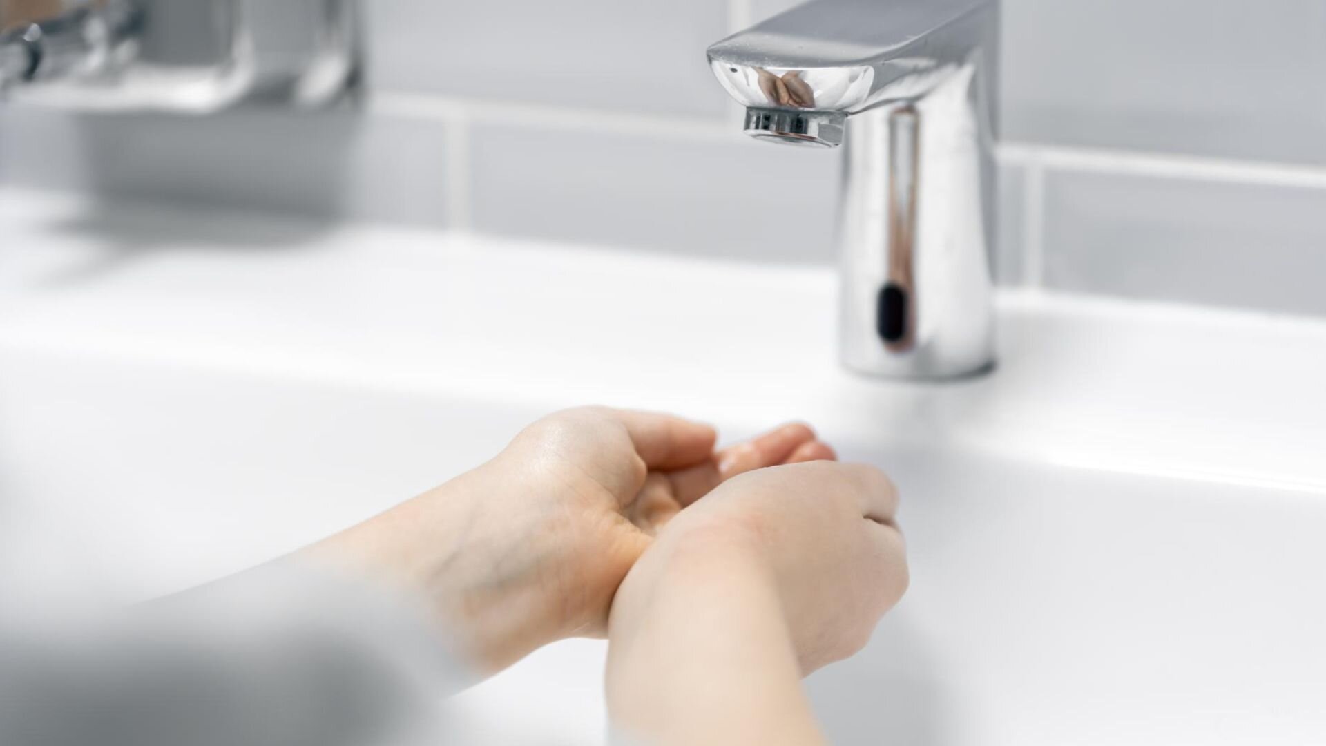 Washing Hands Sensor Washer