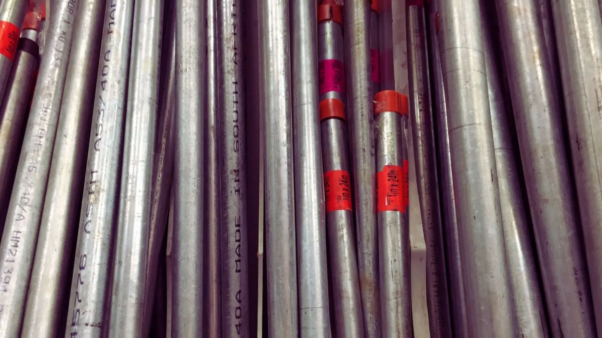 Silver Pipes Red Labels Silver Pipes Red Labels