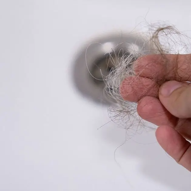 hair in bath hair in bath