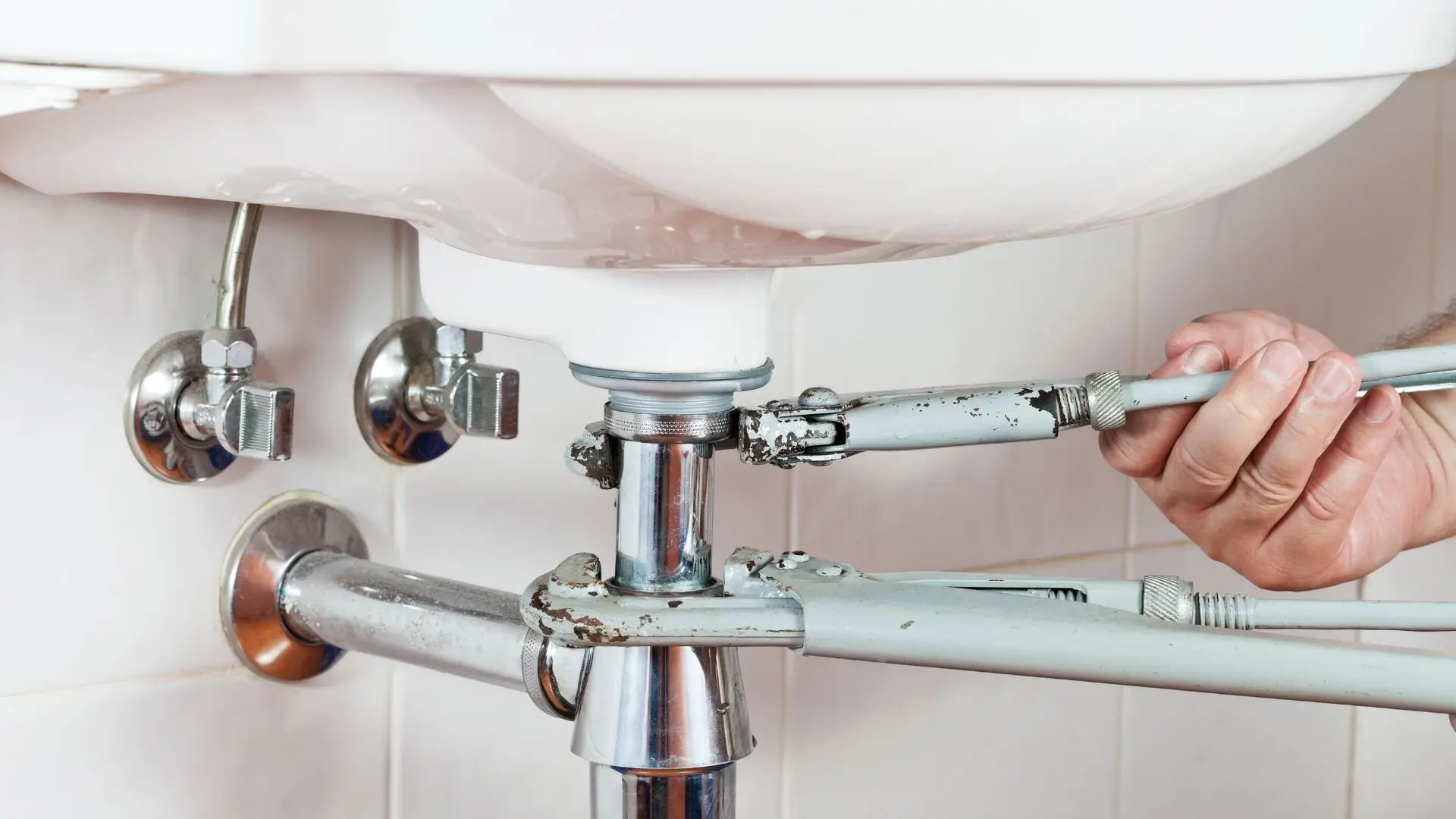 Repairing Pipes In New Build Repairing Pipes Build