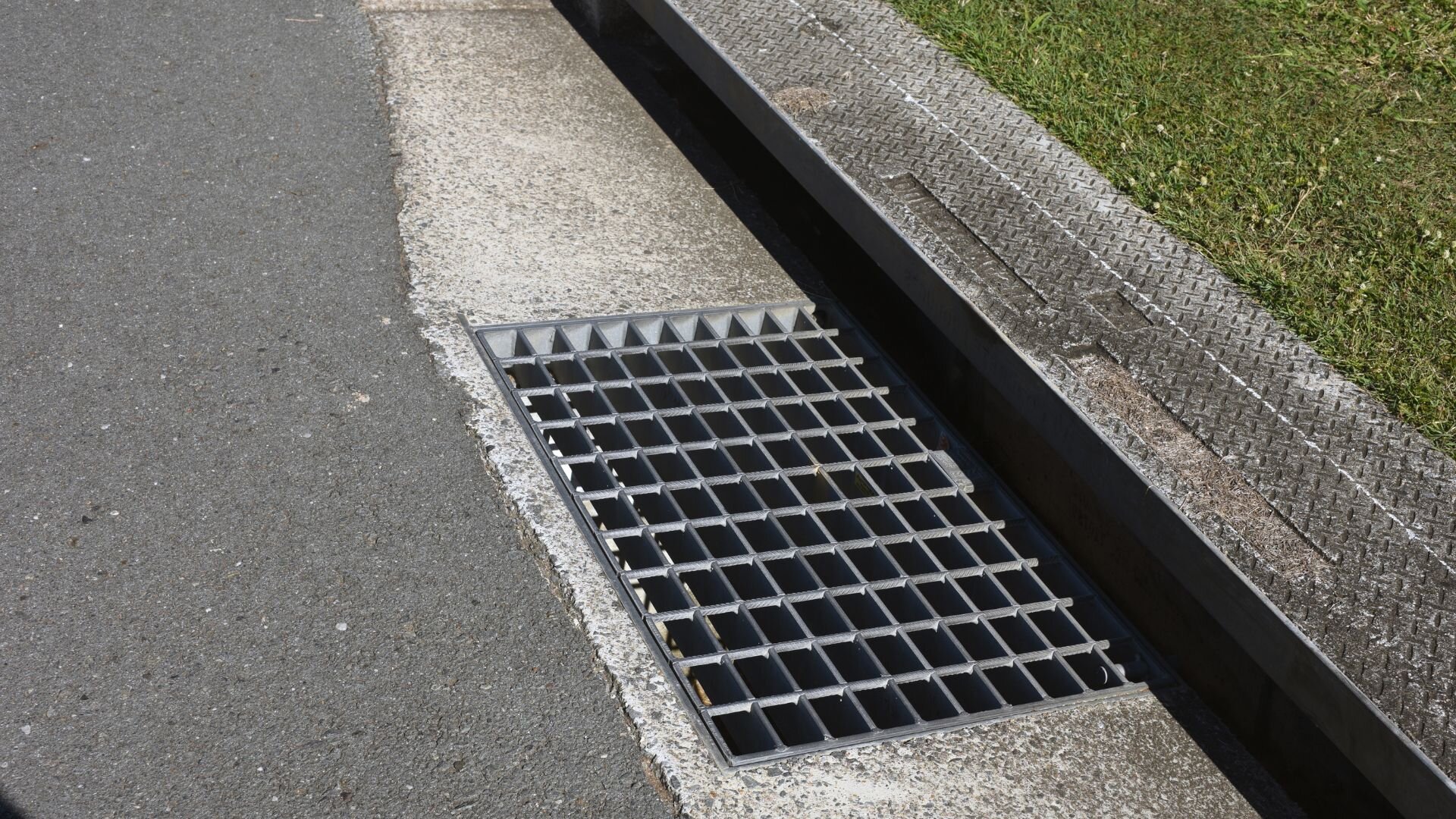 Stormwater Drainage Grate Stormwater Drainage Grate