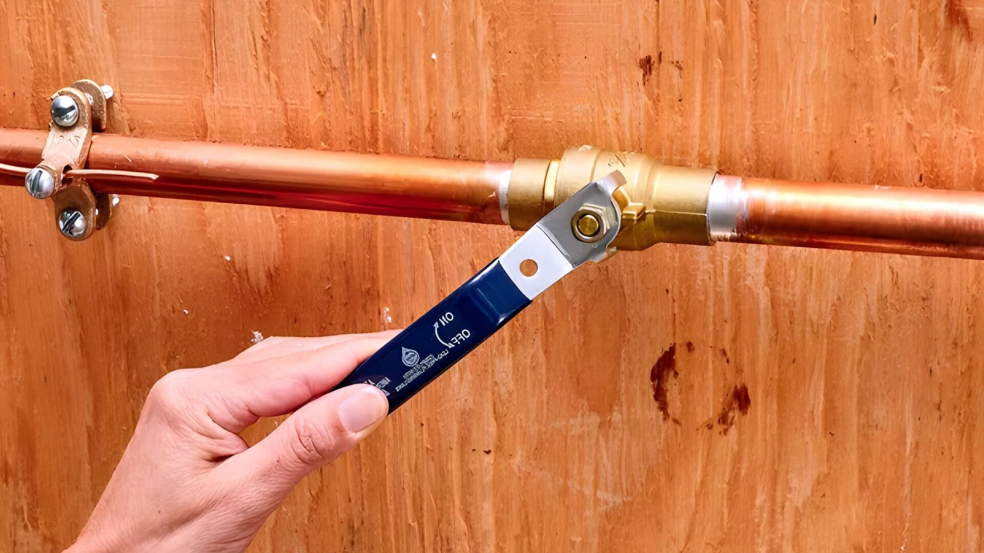 Checking Damage Gas Pipe