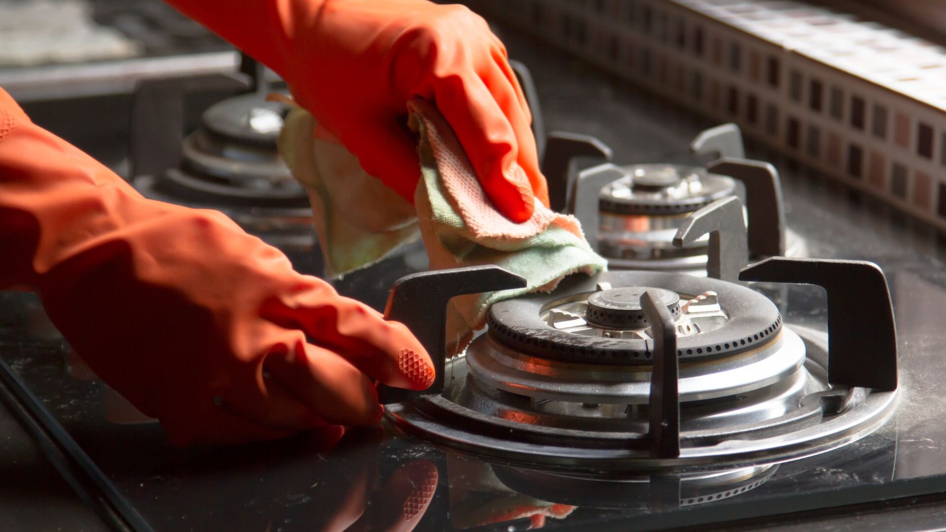 Cleaning Hob Top Cleaning Hob Top