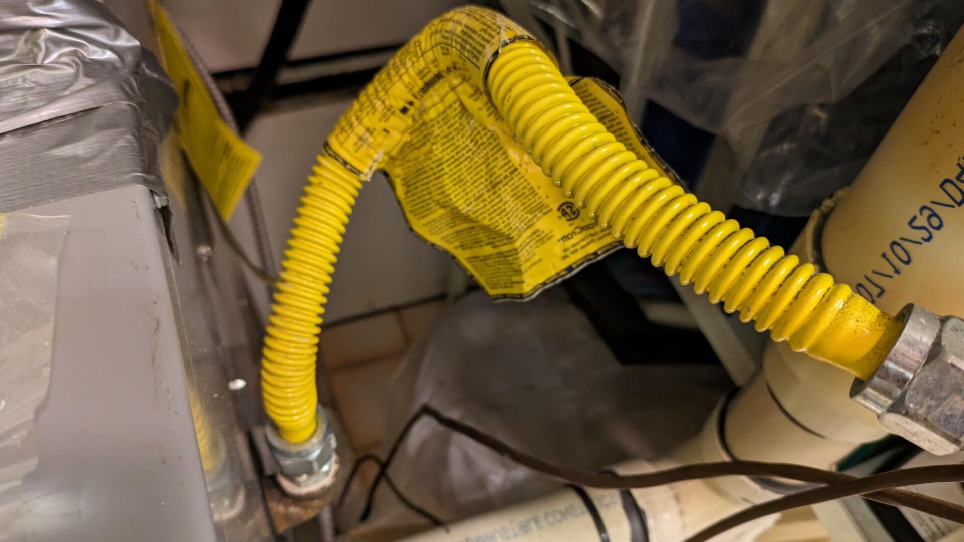 Gas Piping Yellow Burst Gas Piping Yellow Burst
