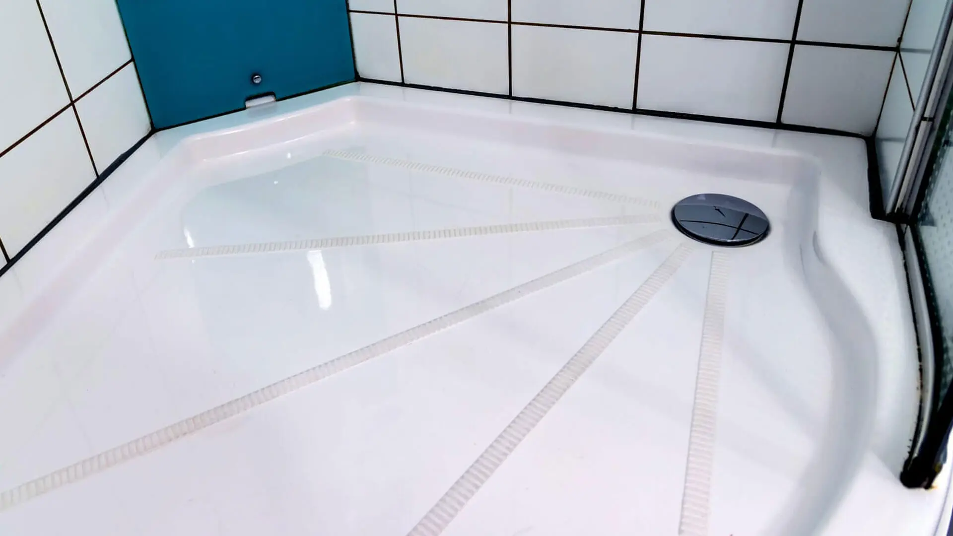 Unblock Your Shower Drains  Bond Cleaning In Melbourne