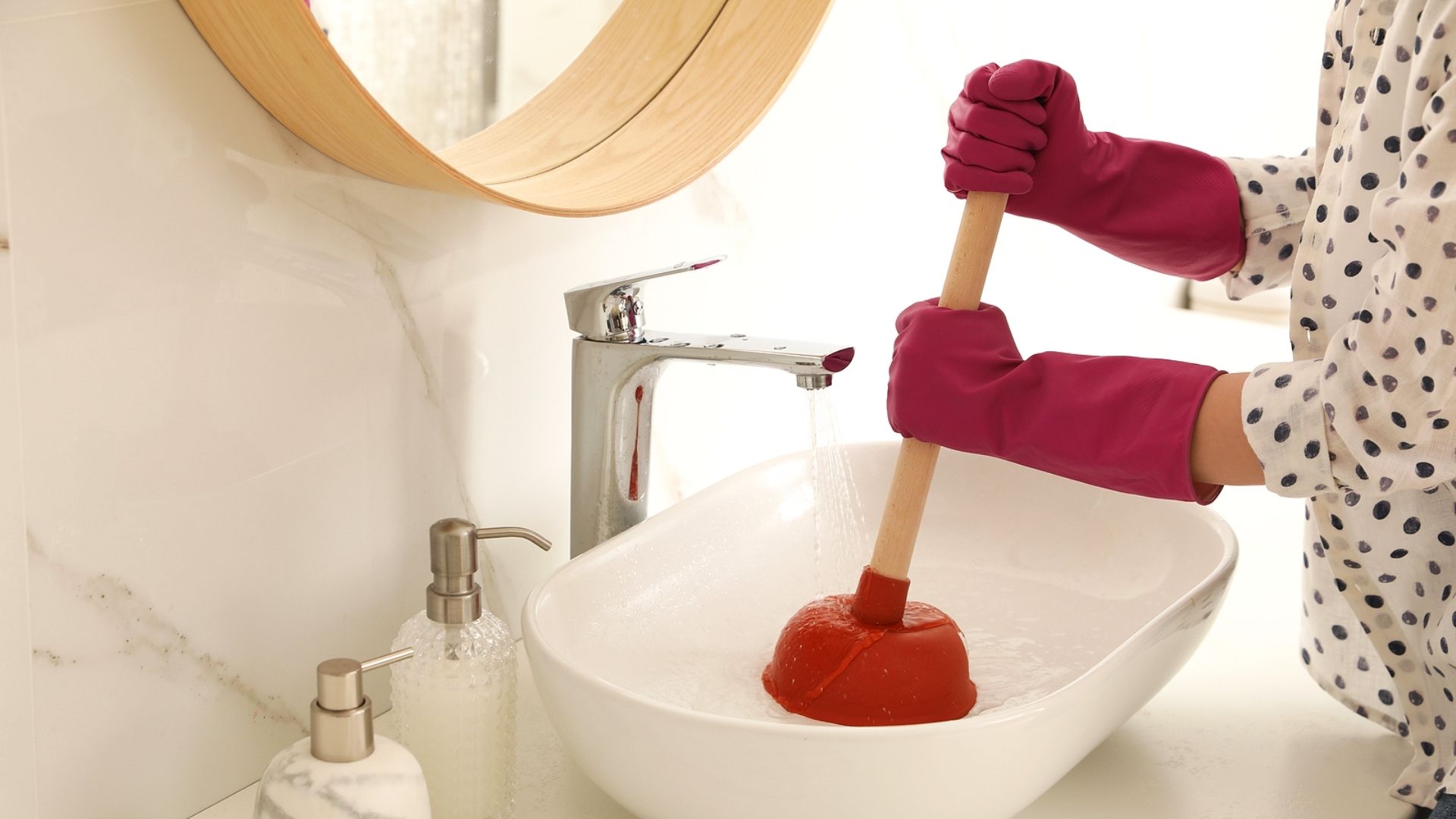 How to Clean a Smelly Tub or Sink Drain – ELA Home Repairs