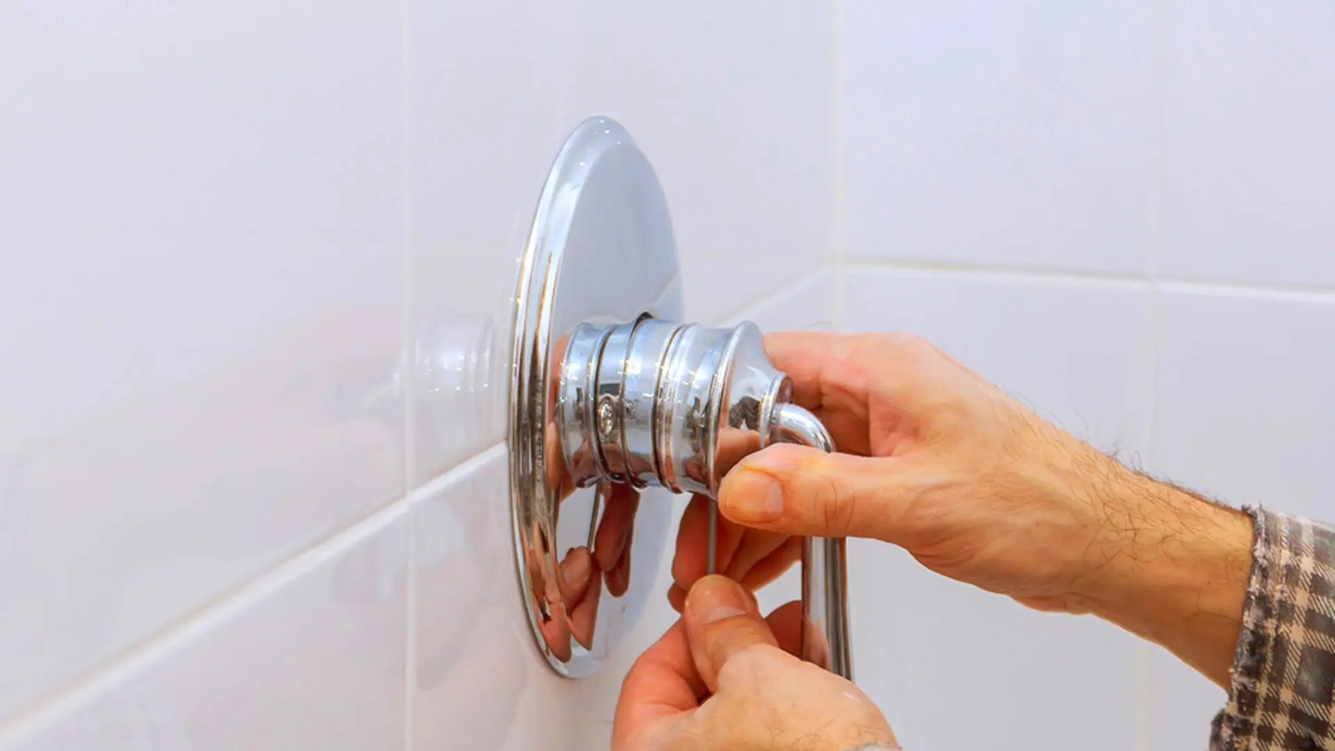 How To Fix A Leaking Shower Head (DIY Repair Guide)‐ WP Plumbing