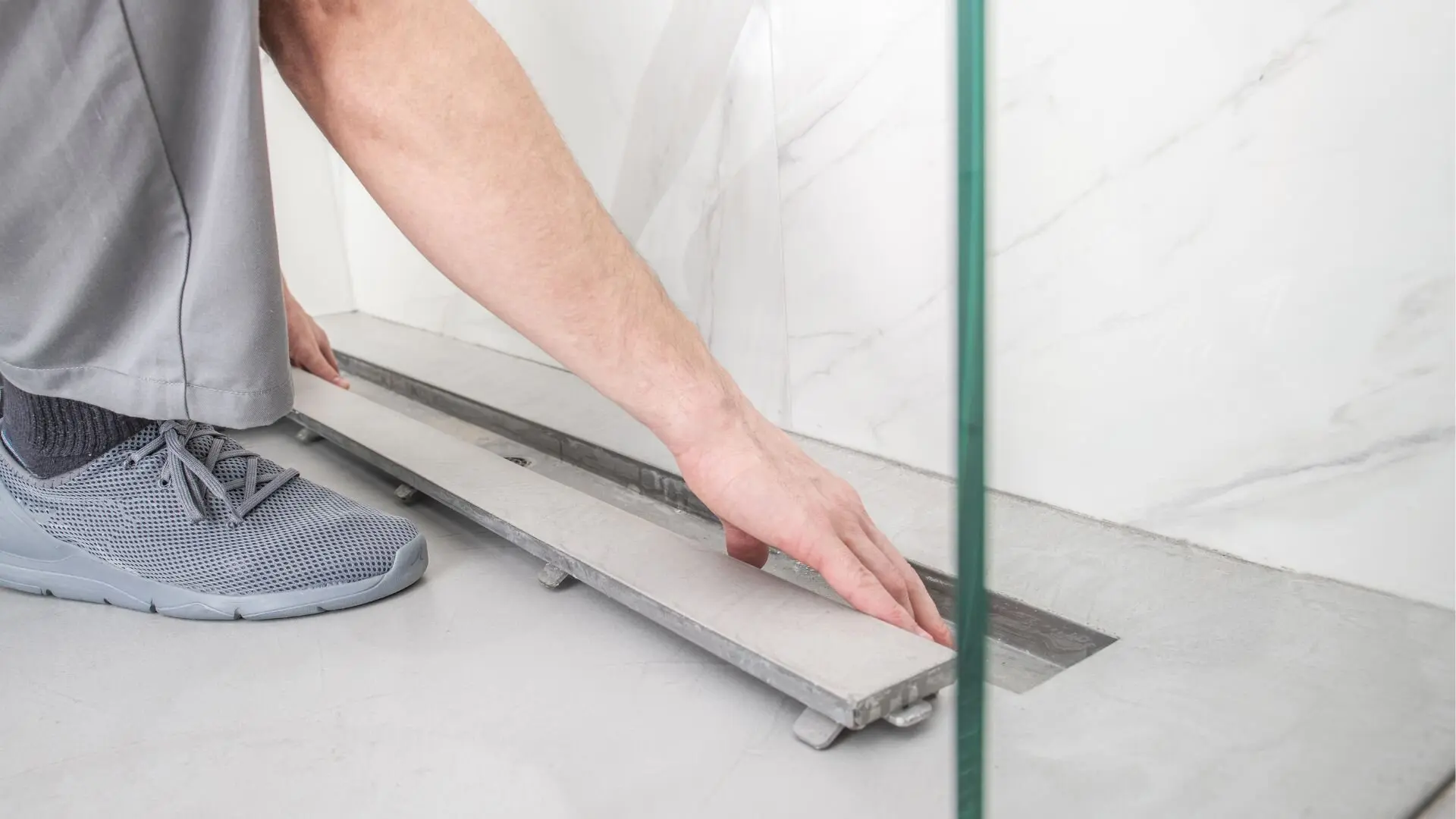 Signs of a Leaking Shower Drain What to Look For & How to Fix It‐ WP